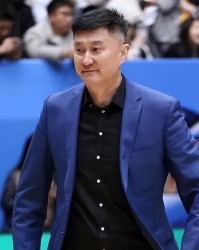 AG体育官方网站-广东胜吉林发布会！杜锋再展语言魅力，焦泊乔点出拼劲伤势无碍！